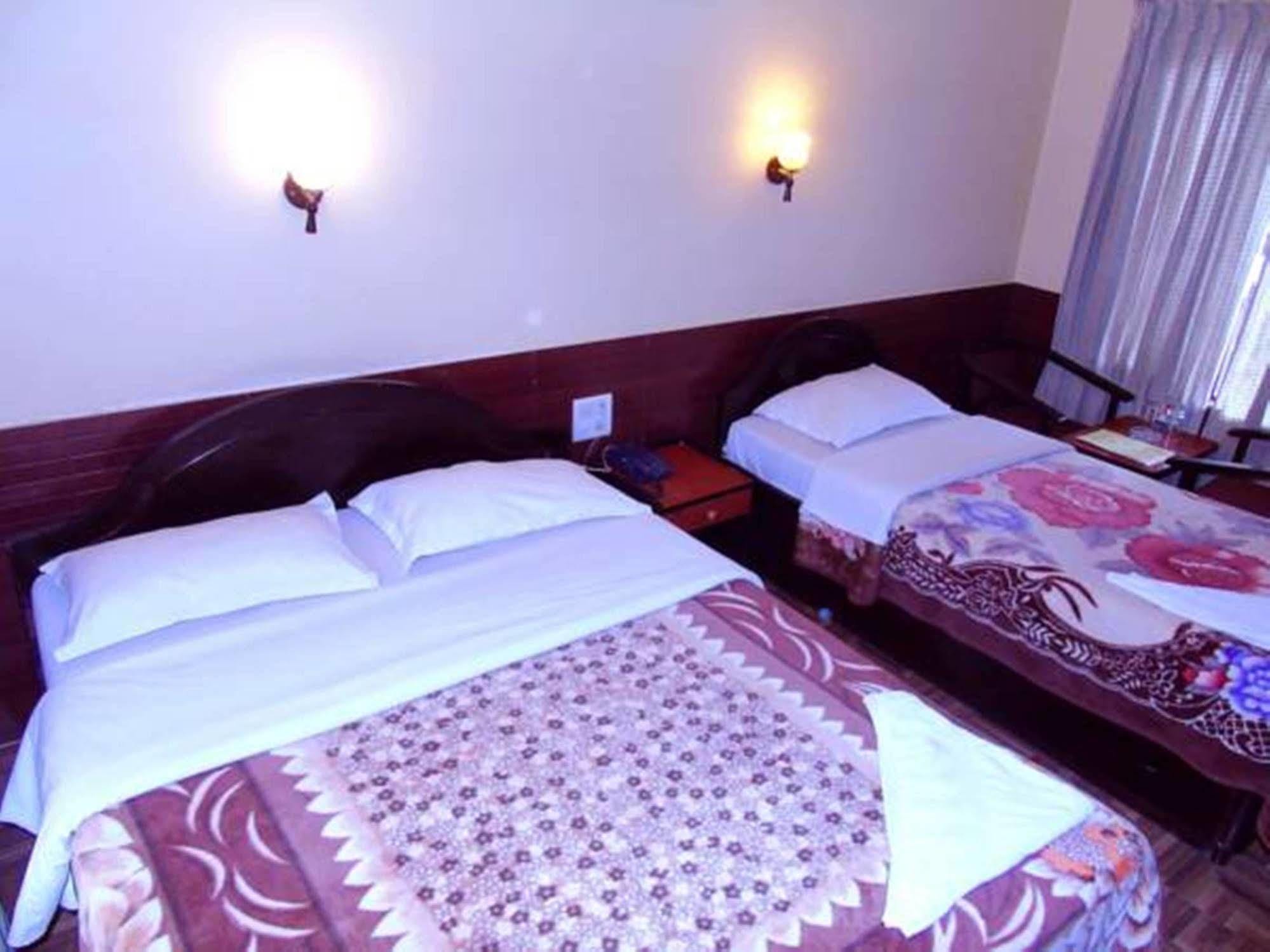 Hotel Trip ポカラ エクステリア 写真