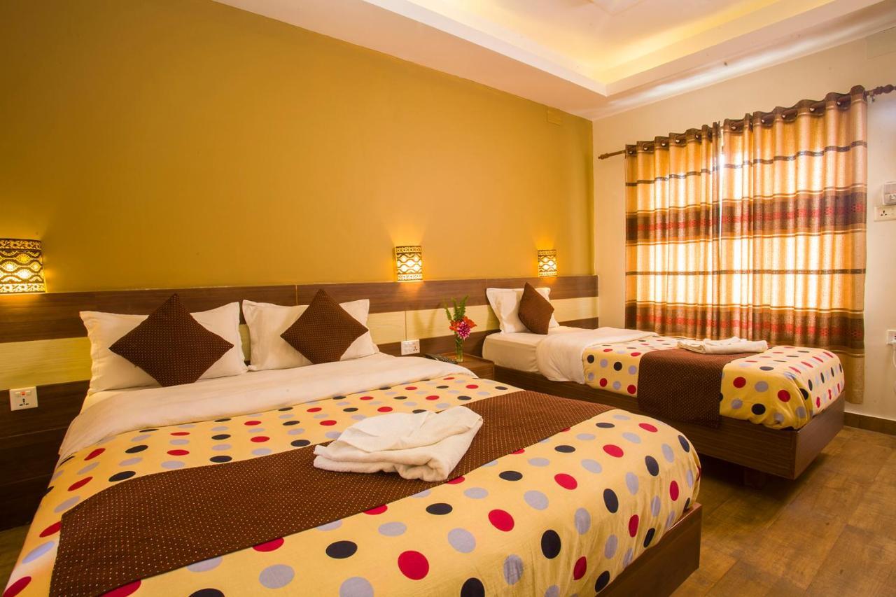 Hotel Trip ポカラ エクステリア 写真